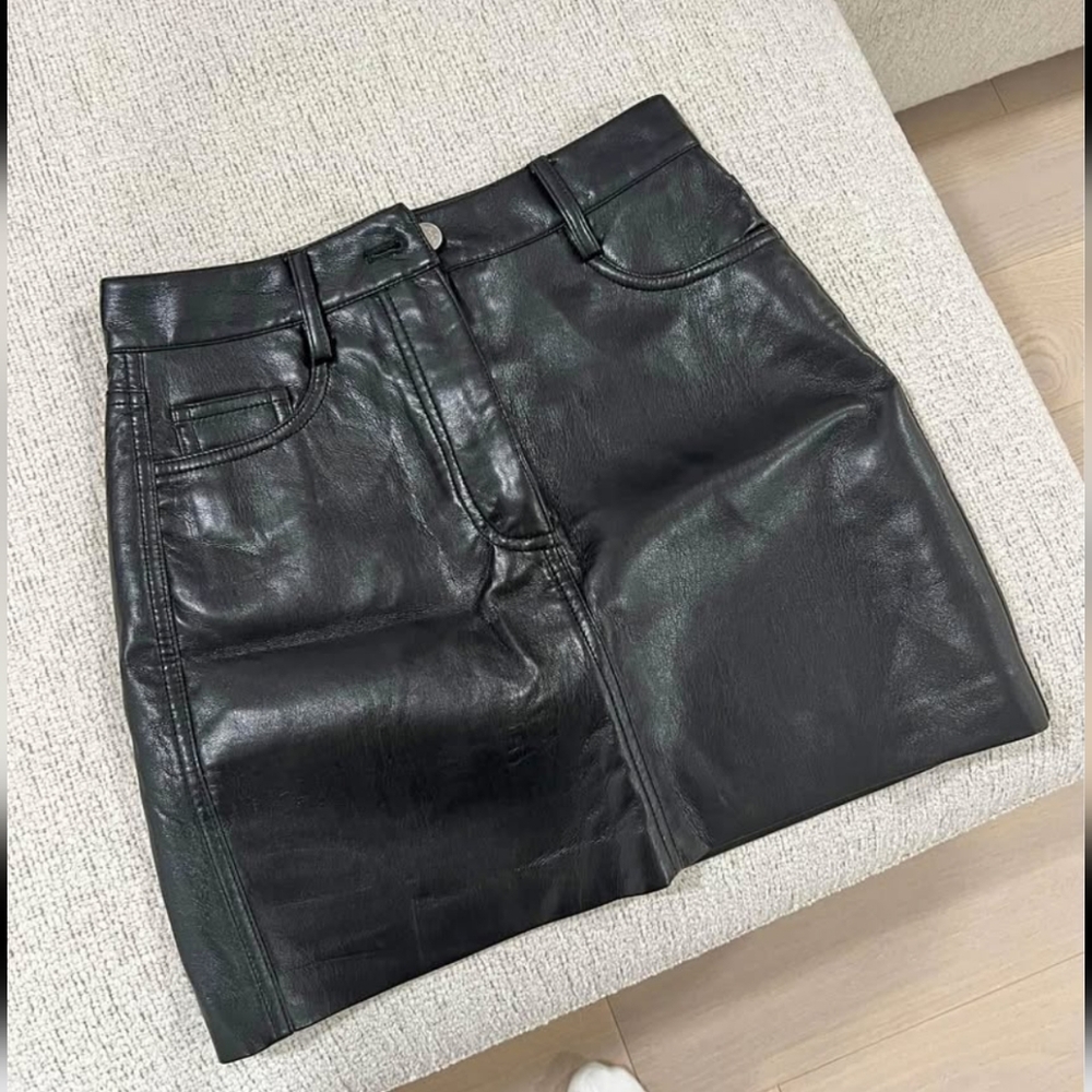 Aritzia vegan l'éther 6